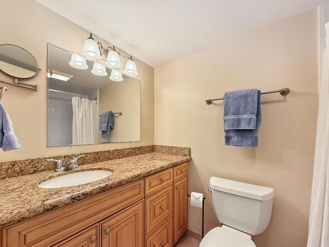 8 Colonial Club Drive 303, Boynton Beach, FL 33435