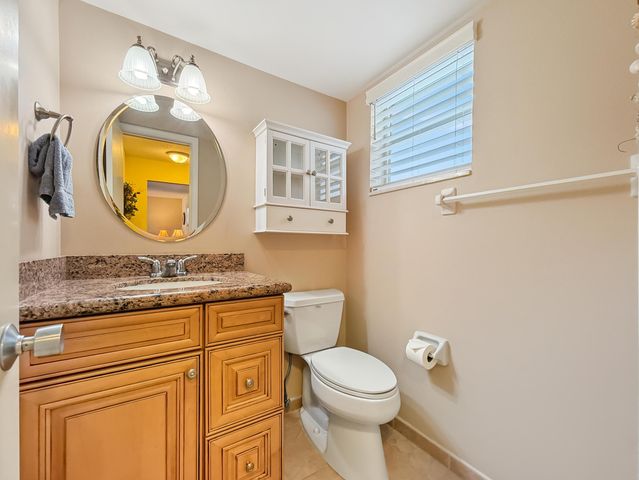 8 Colonial Club Drive 303, Boynton Beach, FL 33435