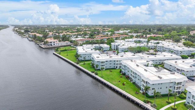 8 Colonial Club Drive 303, Boynton Beach, FL 33435