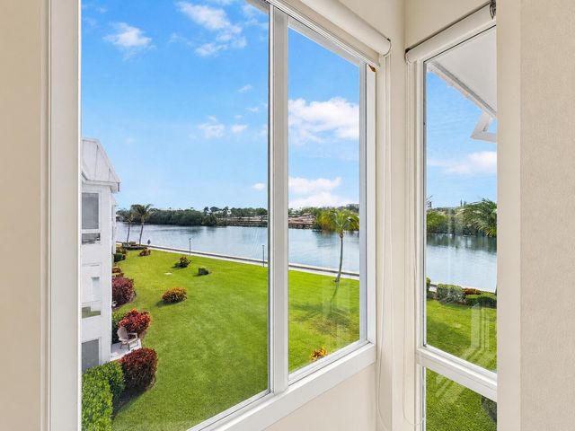 8 Colonial Club Drive 303, Boynton Beach, FL 33435