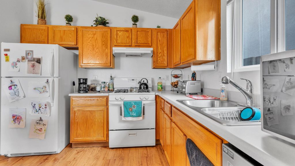 Image 13 of property listing at 10632 Arabella Drive NW, Albuquerque, NM 87114