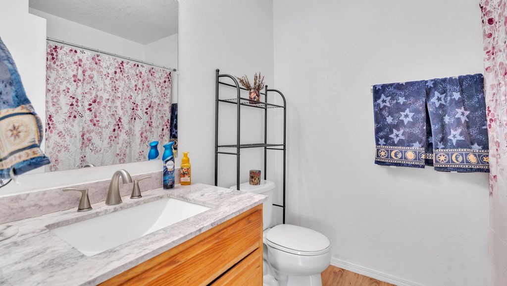 Image 18 of property listing at 10632 Arabella Drive NW, Albuquerque, NM 87114