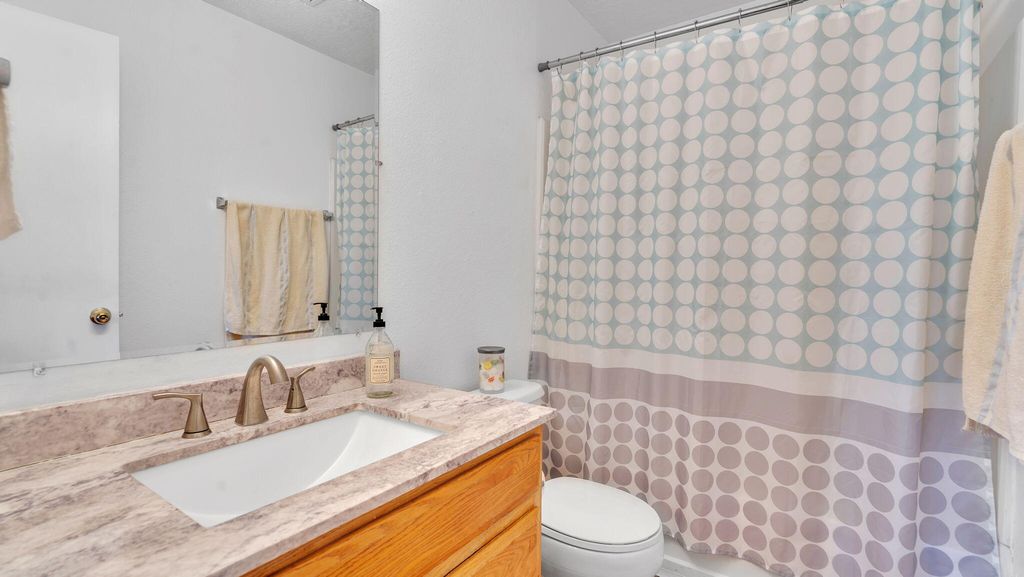 Image 21 of property listing at 10632 Arabella Drive NW, Albuquerque, NM 87114