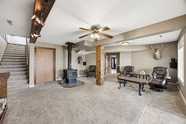 301 Lake View Drive NE, Solon, IA 52333