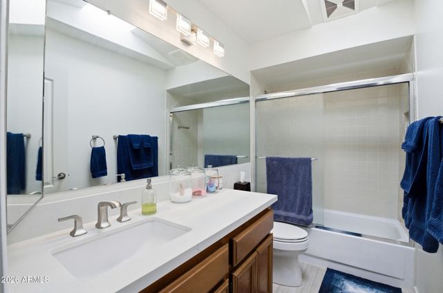 1015 E BECKER Lane, Phoenix, AZ 85020