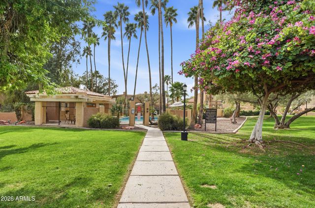 1015 E BECKER Lane, Phoenix, AZ 85020