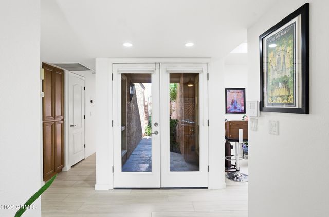 1015 E BECKER Lane, Phoenix, AZ 85020