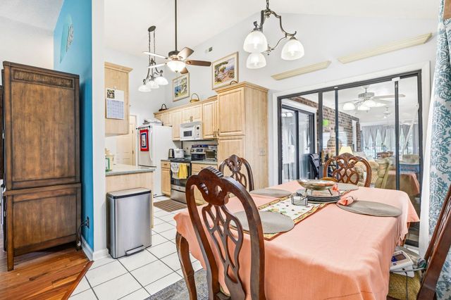 1488 Bessent Ave., Little River, SC 29566