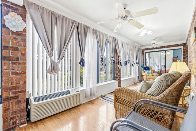 1488 Bessent Ave., Little River, SC 29566