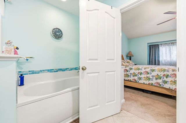 1488 Bessent Ave., Little River, SC 29566