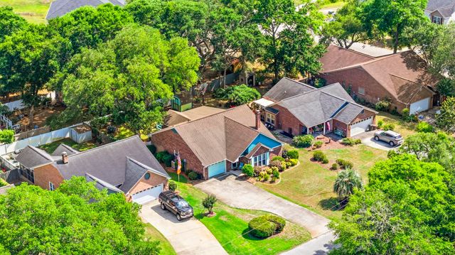 1488 Bessent Ave., Little River, SC 29566