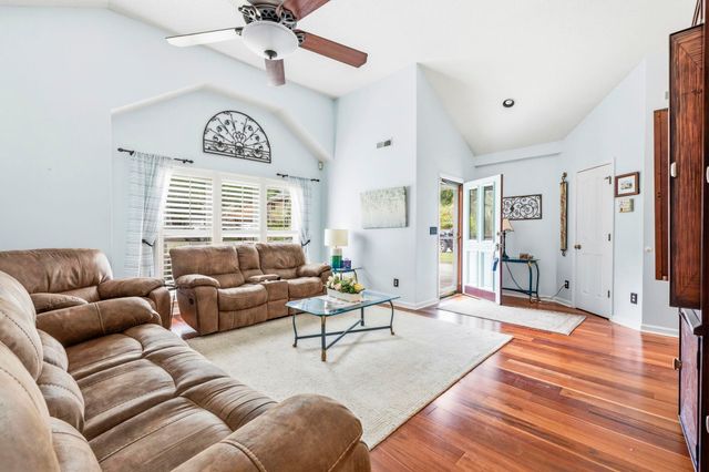 1488 Bessent Ave., Little River, SC 29566