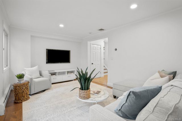 8 Valentine Road, Briarcliff Manor, NY 10510