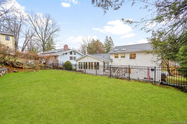 8 Valentine Road, Briarcliff Manor, NY 10510