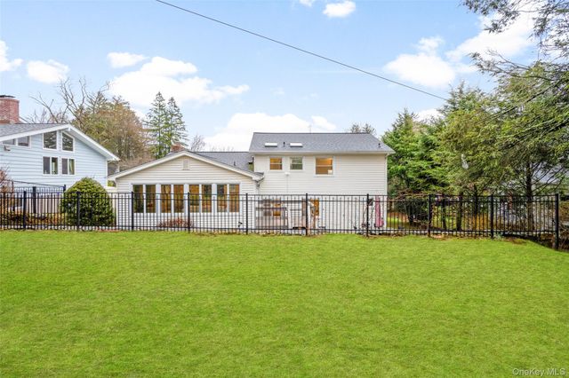 8 Valentine Road, Briarcliff Manor, NY 10510