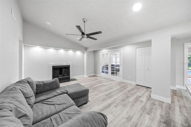 13536 LAKE MAGDALENE DRIVE, Tampa, FL 33613