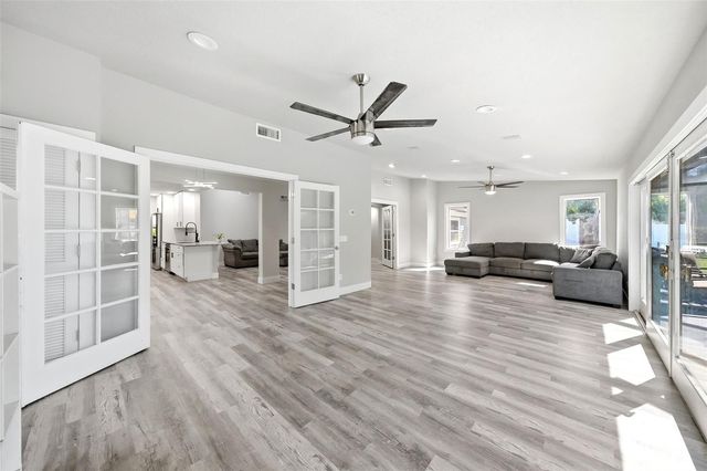 13536 LAKE MAGDALENE DRIVE, Tampa, FL 33613