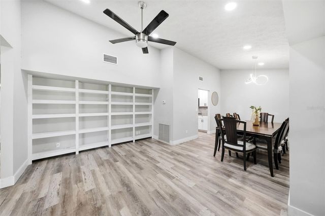13536 LAKE MAGDALENE DRIVE, Tampa, FL 33613