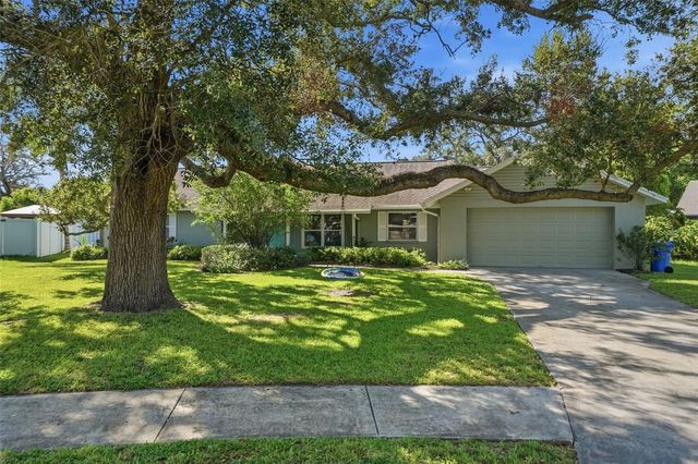 13536 LAKE MAGDALENE DRIVE, Tampa, FL 33613