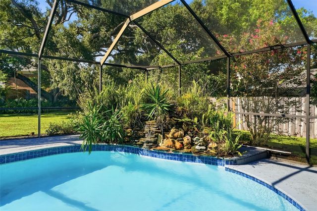 13536 LAKE MAGDALENE DRIVE, Tampa, FL 33613