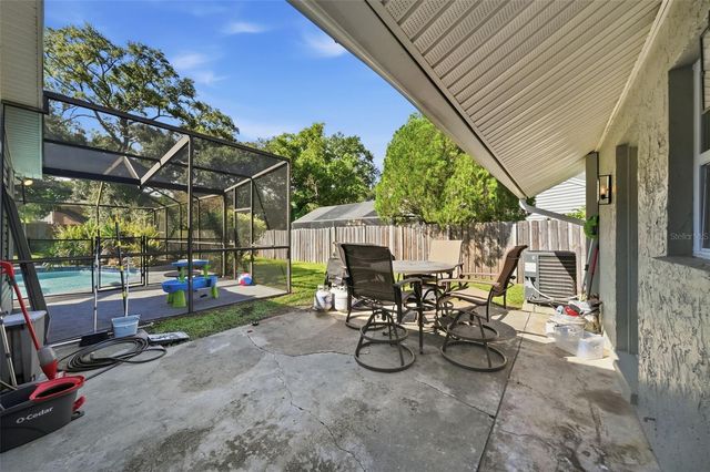 13536 LAKE MAGDALENE DRIVE, Tampa, FL 33613