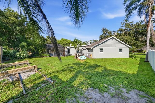 13536 LAKE MAGDALENE DRIVE, Tampa, FL 33613