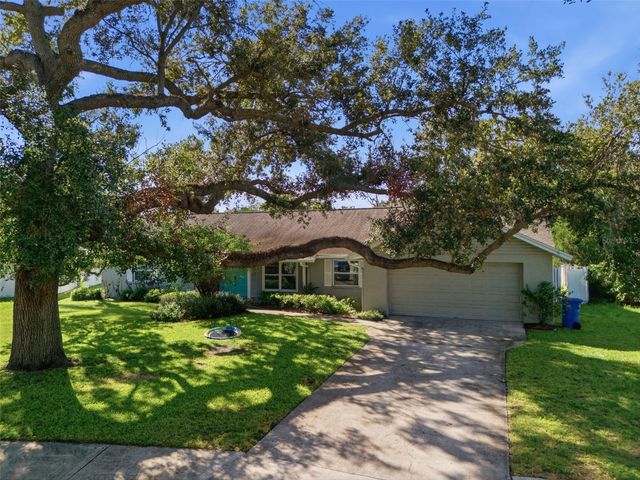 13536 LAKE MAGDALENE DRIVE, Tampa, FL 33613