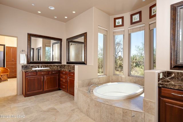 2708 W Lambert Lane, Oro Valley, AZ 85742