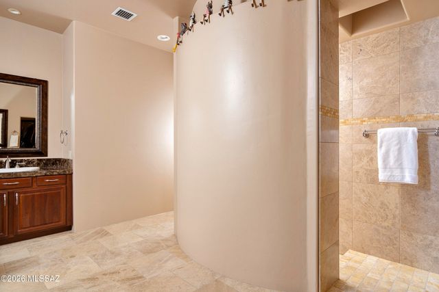 2708 W Lambert Lane, Oro Valley, AZ 85742