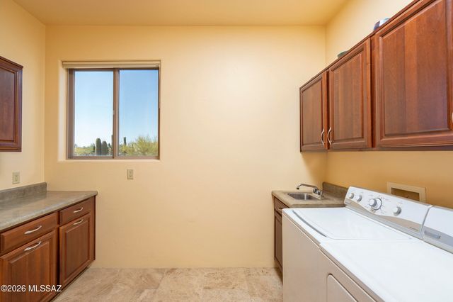 2708 W Lambert Lane, Oro Valley, AZ 85742