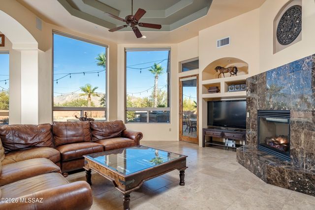 2708 W Lambert Lane, Oro Valley, AZ 85742