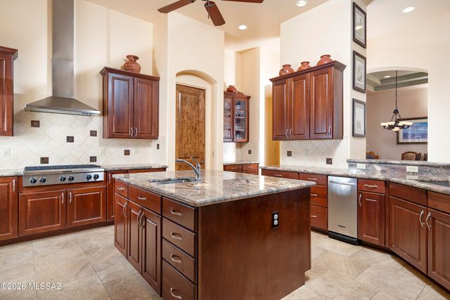2708 W Lambert Lane, Oro Valley, AZ 85742