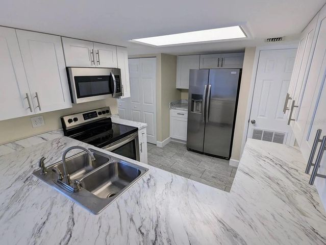 3111 CREEKGLEN COURT, Brandon, FL 33511