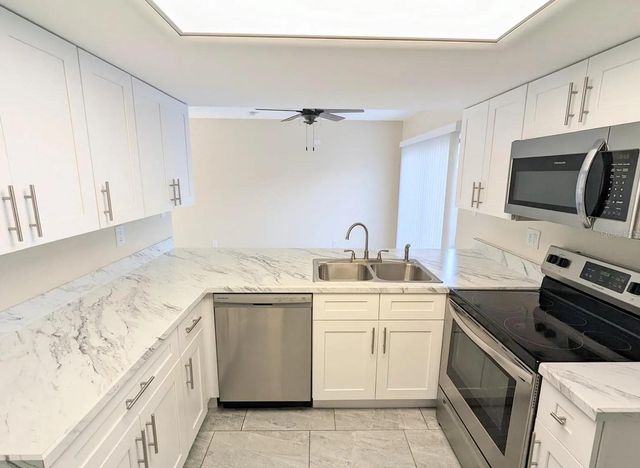 3111 CREEKGLEN COURT, Brandon, FL 33511
