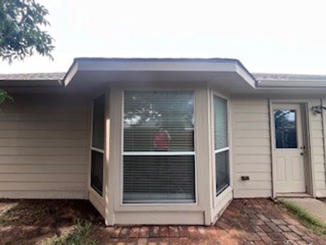 1228 Brownford Drive, Fort Worth, TX 76028