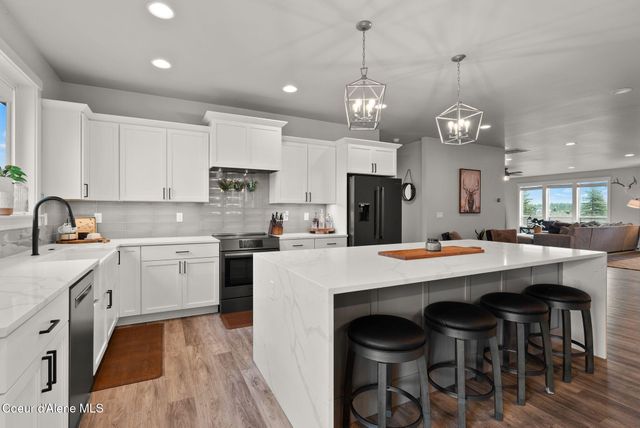 27455 N Caribou Ave, Athol, ID 83801