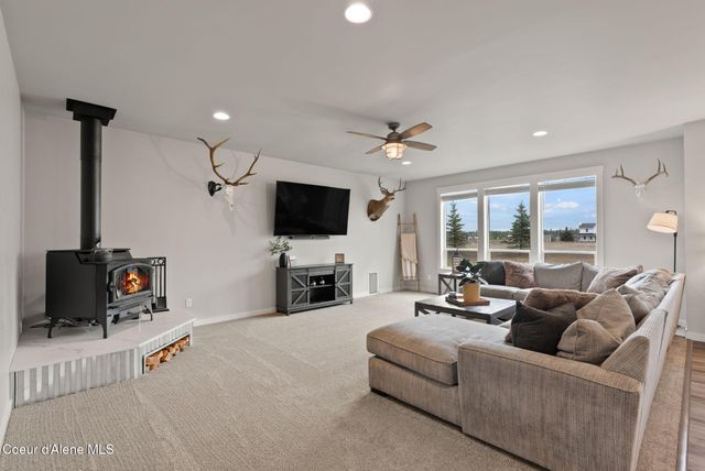 27455 N Caribou Ave, Athol, ID 83801
