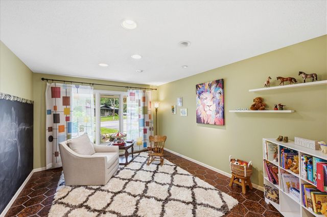 8913 S Minnehaha Circle, Saint Louis Park, MN 55426