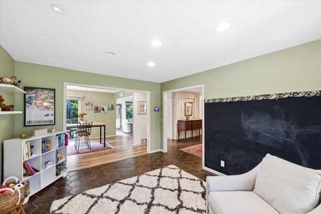 8913 S Minnehaha Circle, Saint Louis Park, MN 55426
