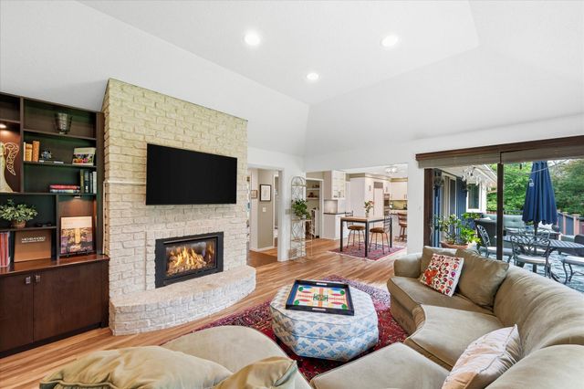 8913 S Minnehaha Circle, Saint Louis Park, MN 55426
