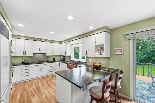 8913 S Minnehaha Circle, Saint Louis Park, MN 55426