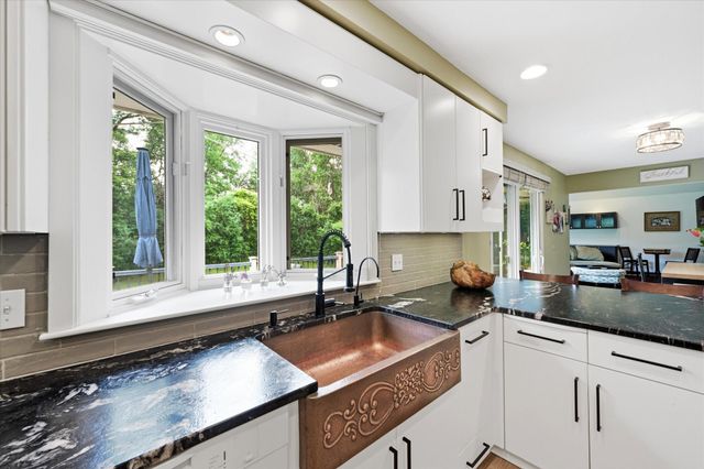 8913 S Minnehaha Circle, Saint Louis Park, MN 55426