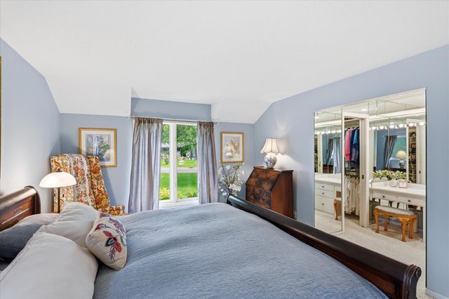 8913 S Minnehaha Circle, Saint Louis Park, MN 55426