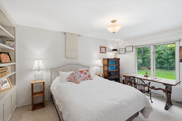 8913 S Minnehaha Circle, Saint Louis Park, MN 55426