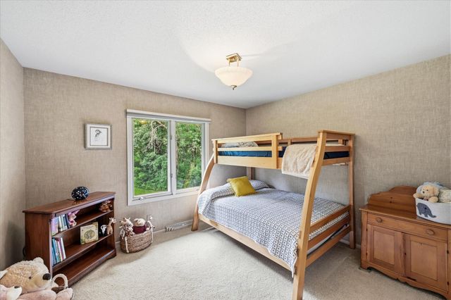 8913 S Minnehaha Circle, Saint Louis Park, MN 55426