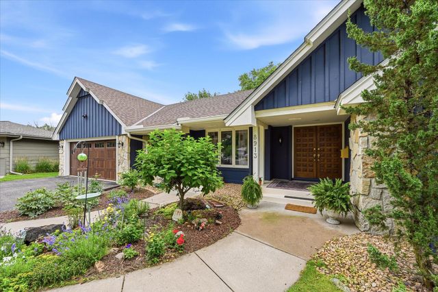8913 S Minnehaha Circle, Saint Louis Park, MN 55426