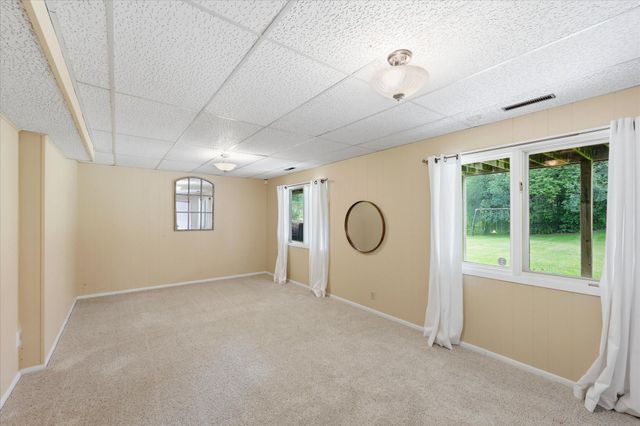 8913 S Minnehaha Circle, Saint Louis Park, MN 55426