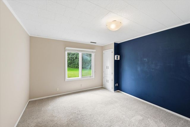 8913 S Minnehaha Circle, Saint Louis Park, MN 55426