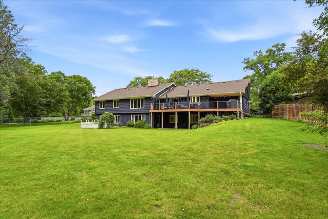 8913 S Minnehaha Circle, Saint Louis Park, MN 55426