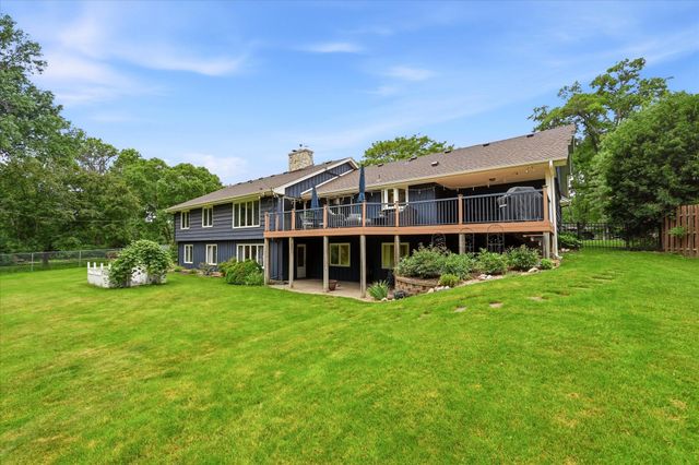 8913 S Minnehaha Circle, Saint Louis Park, MN 55426